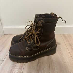 Dr Marten Jadon Platform Boot in Crazy Horse